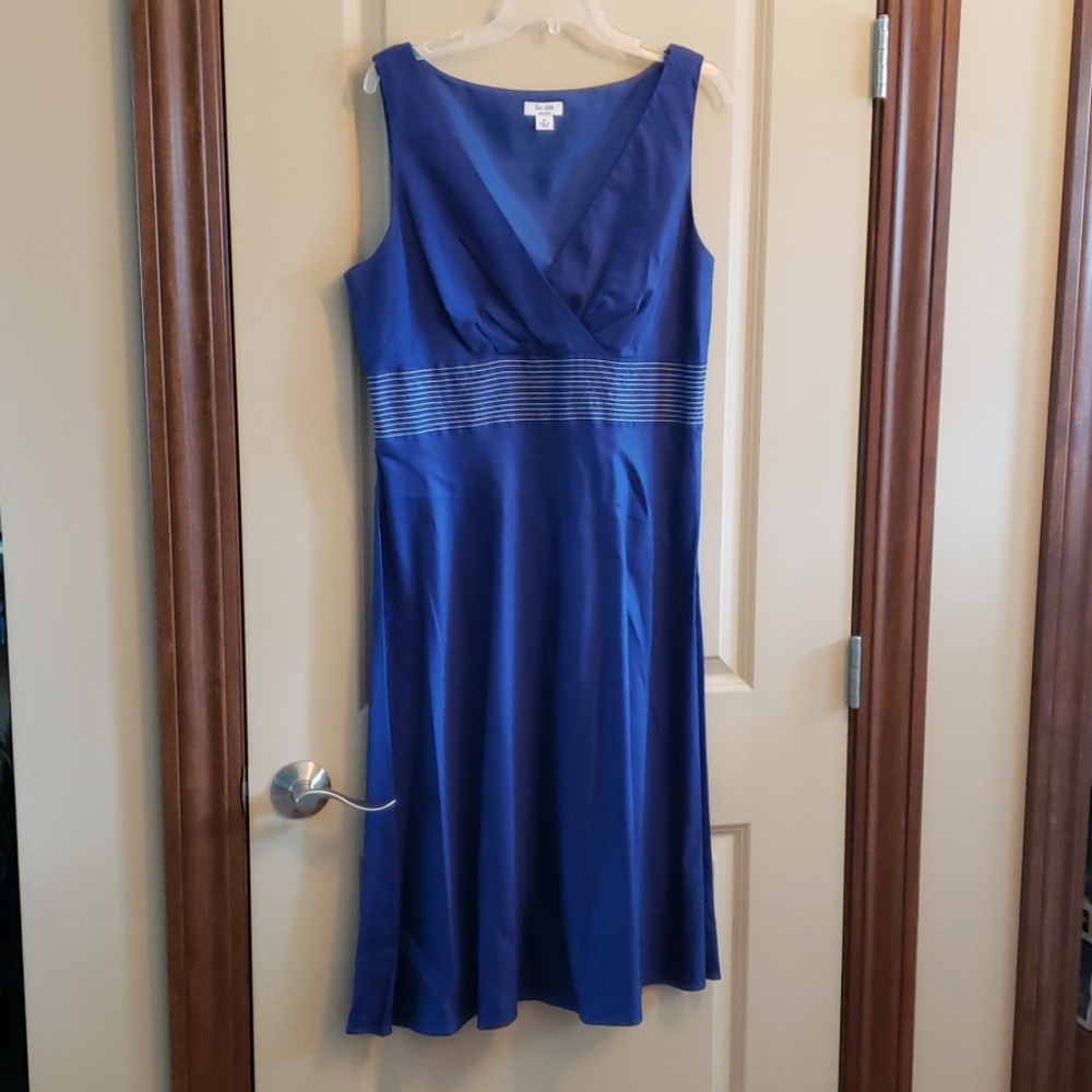 Size 14 Liz & Co royal blue dress
